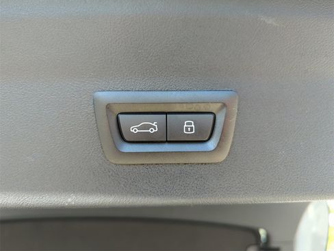 Used 2024 BMW X4 M40i image 17