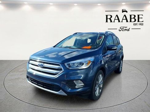 Used 2018 Ford Escape Titanium image 2