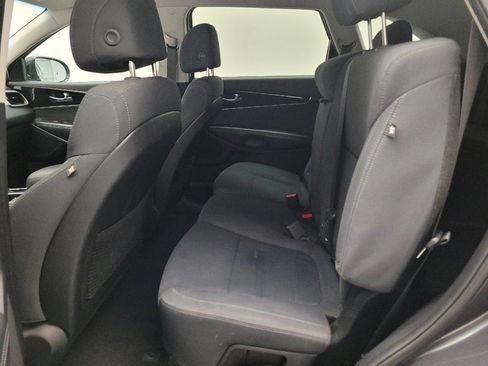 Used 2017 Kia Sorento LX FWD image 18