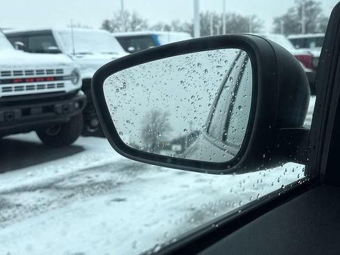 Used 2025 Ford Escape Active image 40