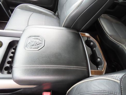 Used 2024 RAM 2500 Laramie AWD/4WD image 39