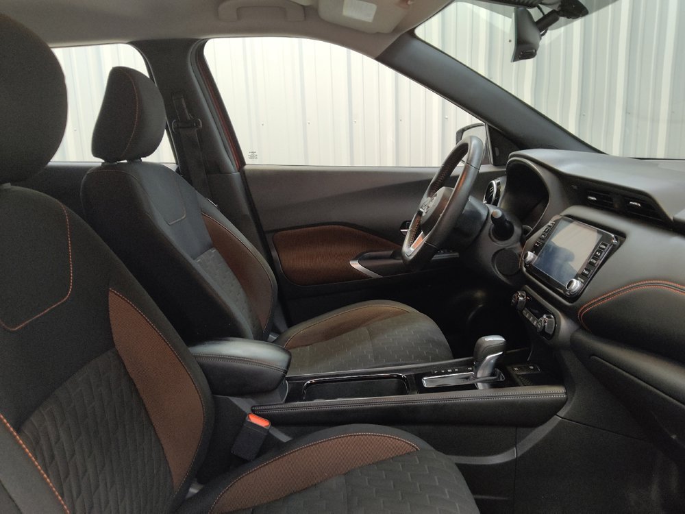 Used 2022 Nissan Kicks SR w/ Interior Electronics Package FWD image 21