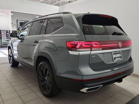 New 2026 Volkswagen Atlas SE FWD image 5