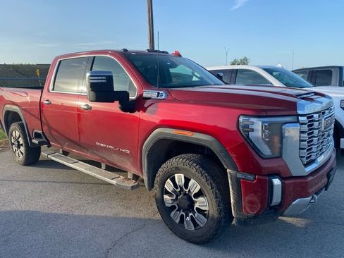 Used 2024 GMC Sierra 2500 Denali w/ Denali Reserve Package AWD/4WD image 2