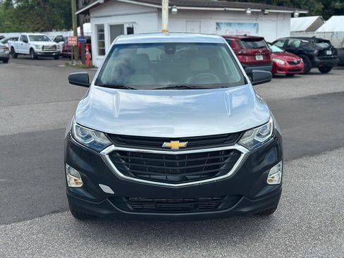 Used 2020 Chevrolet Equinox LS w/ LS Convenience Package image 3