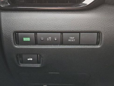 Used 2023 Nissan Sentra SV FWD image 20