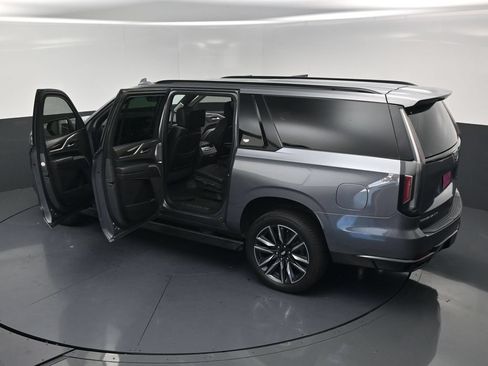Used 2021 Cadillac Escalade ESV Sport Platinum AWD/4WD image 26