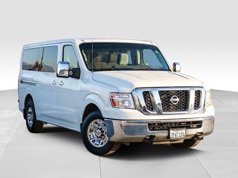 Used 2016 Nissan NV 3500 SV w/ SV Technology Package image 2
