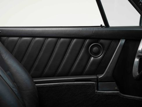 Used 1987 Porsche 911 Carrera RWD image 20
