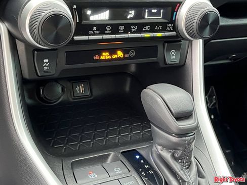 Certified 2023 Toyota RAV4 LE AWD/4WD image 30