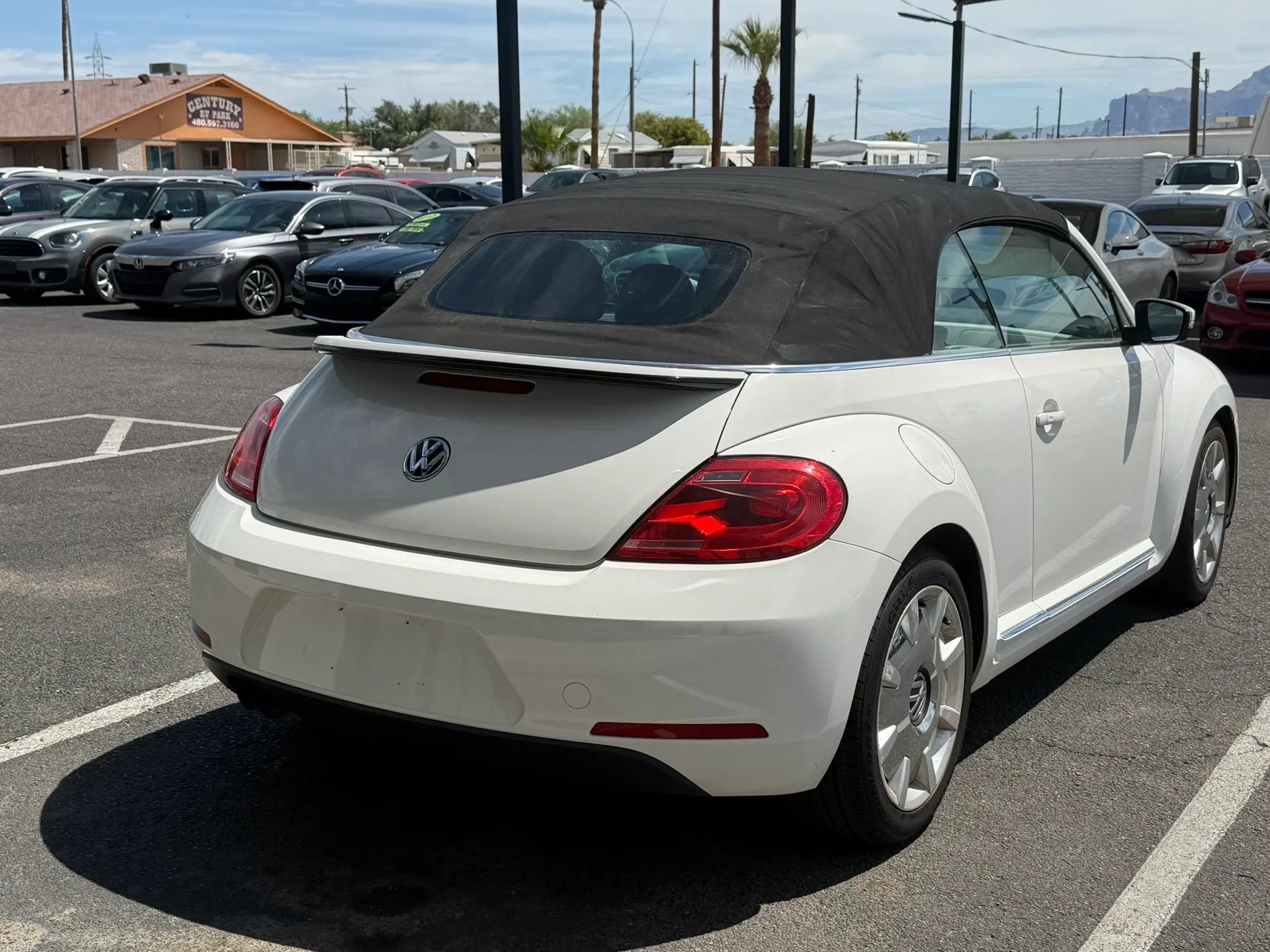 Used 2013 Volkswagen Beetle 2.5 FWD image 9