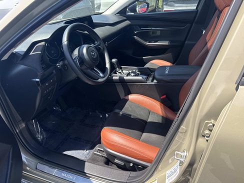 Used 2025 MAZDA MAZDA3 s AWD/4WD image 18