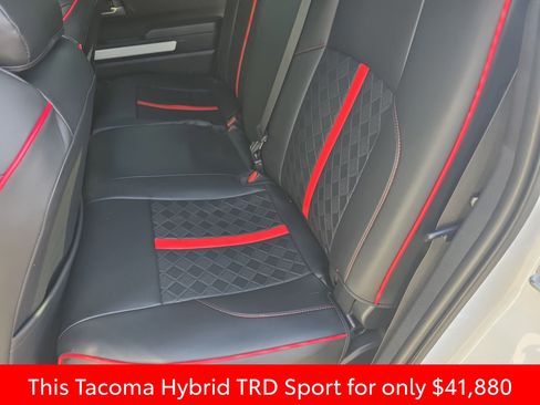 Used 2024 Toyota Tacoma TRD Sport w/ TRD Sport Upgrade Package image 20