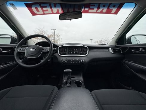 Used 2019 Kia Sorento LX image 30
