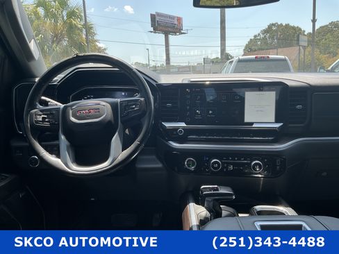 Used 2022 GMC Sierra 1500 SLT w/ SLT Convenience Package AWD/4WD image 15