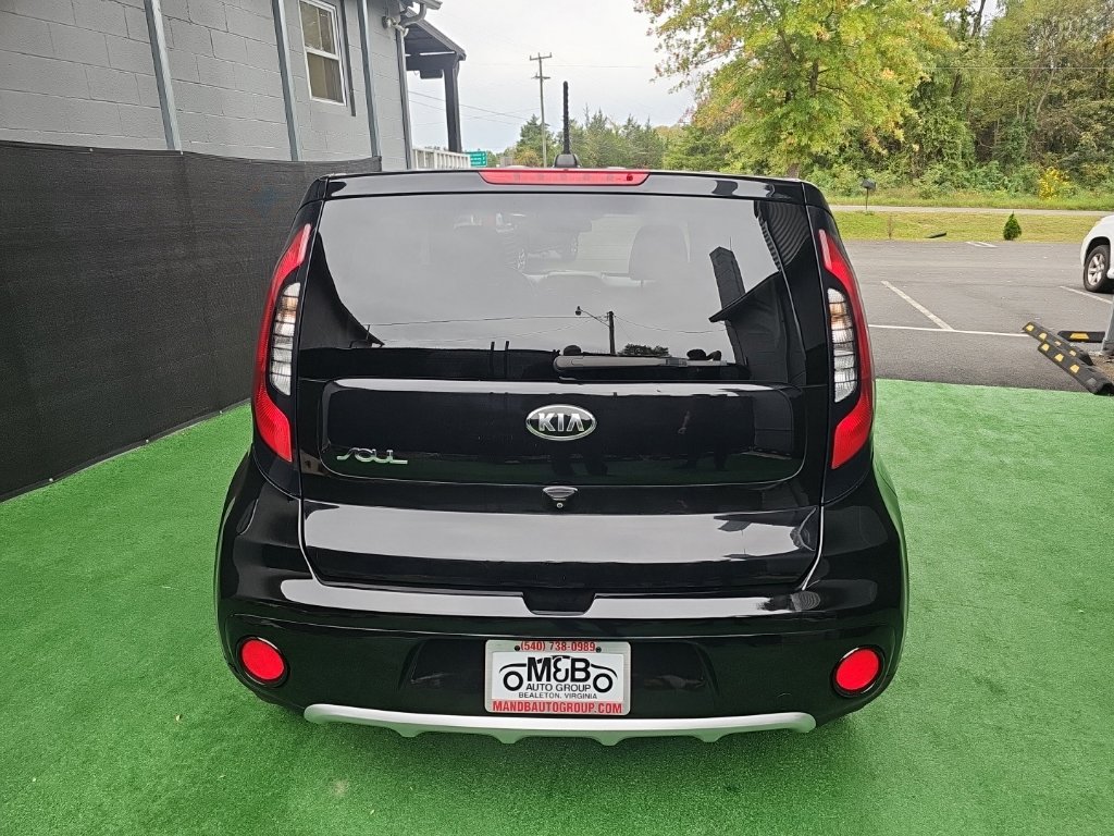 Used 2019 Kia Soul + FWD image 4