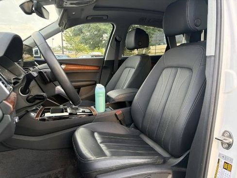 Certified 2023 Audi Q5 2.0T Premium w/ Convenience Package AWD/4WD image 5