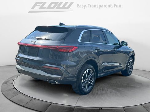 Certified 2025 Audi Q5 Premium w/ Convenience Package AWD/4WD image 9