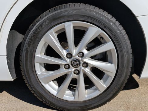 Used 2022 Toyota Camry LE image 24