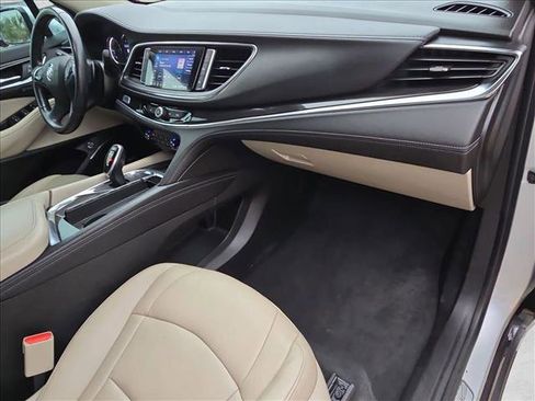 Used 2021 Buick Enclave Premium w/ Sun and Sites Package image 23