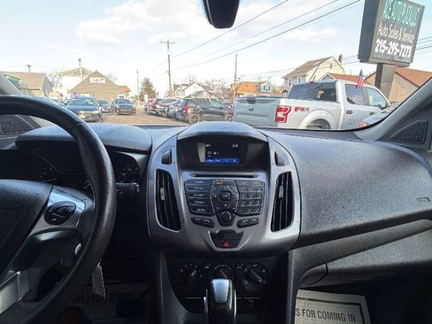 Used 2018 Ford Transit Connect XLT image 18