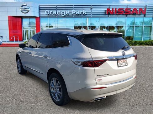 Used 2024 Buick Enclave Essence w/ Experience Buick Package image 3