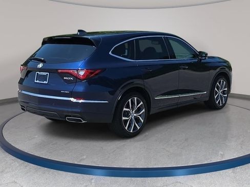 Used 2023 Acura MDX SH-AWD w/ Technology Package image 5