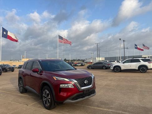 Certified 2023 Nissan Rogue SV w/ SV Premium B Package FWD image 2