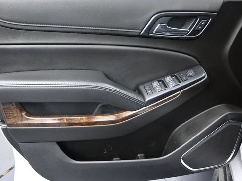Used 2020 Chevrolet Tahoe LS RWD image 11
