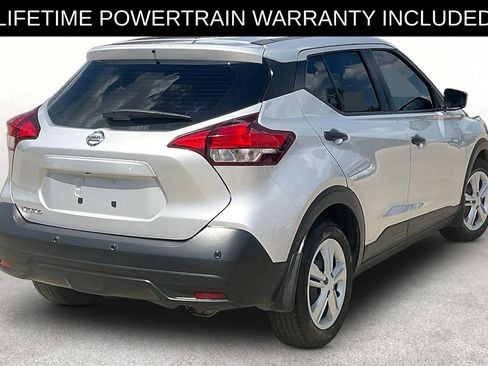 Used 2020 Nissan Kicks S FWD image 2