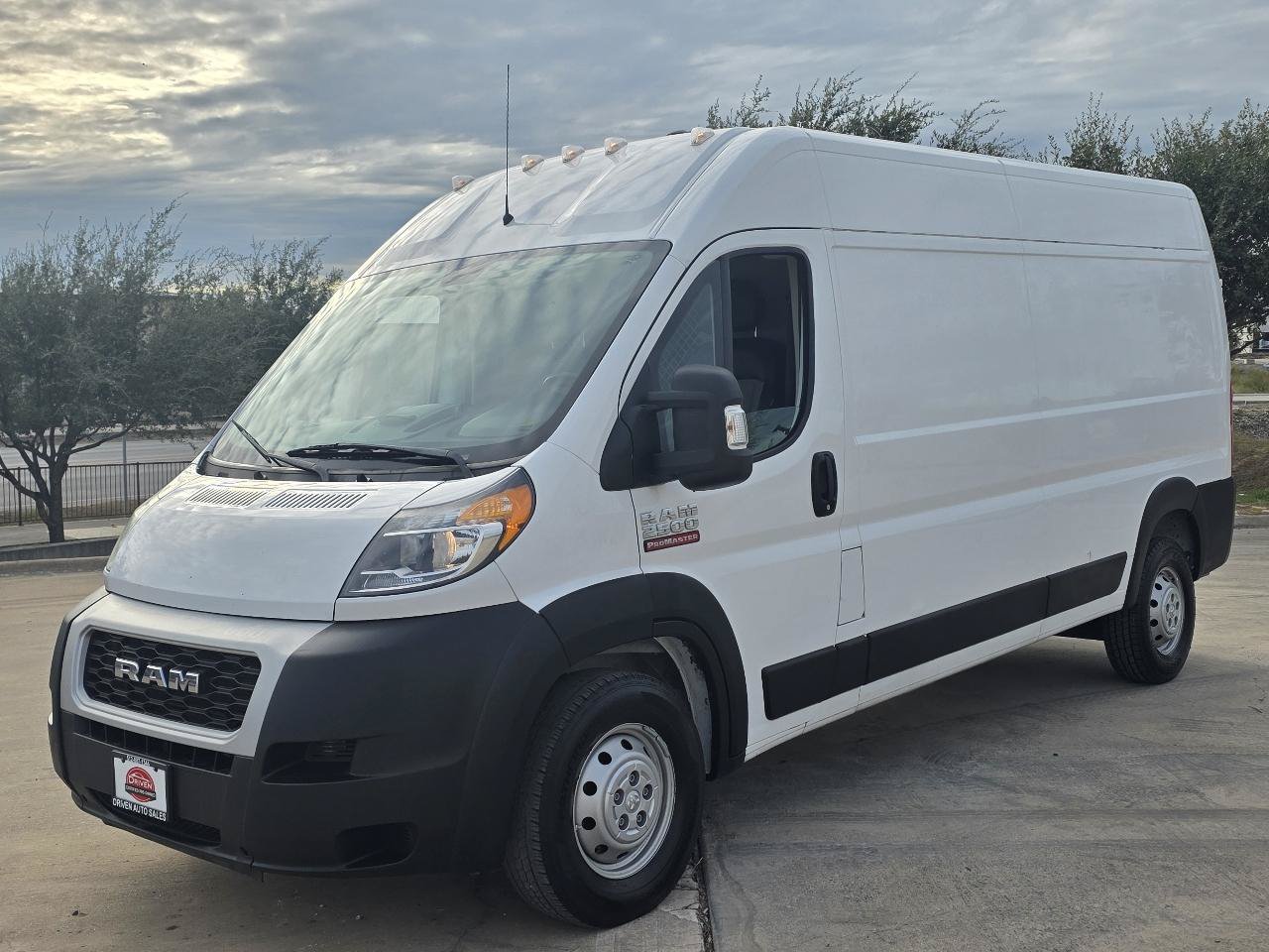 Used 2021 RAM ProMaster 2500 FWD image 2