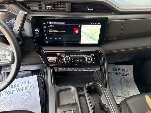 Used 2025 GMC Sierra 2500 AT4 w/ AT4 Premium Plus Package image 10