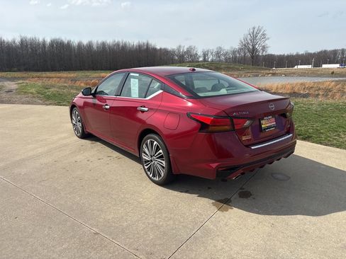 Used 2023 Nissan Altima 2.5 SL AWD/4WD image 7
