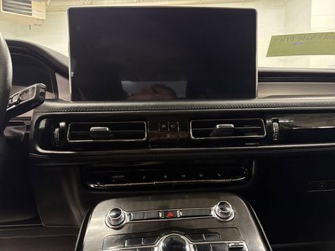 Used 2022 Lincoln Nautilus FWD image 21