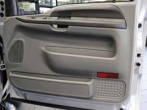 Used 2003 Ford F250 XLT image 73