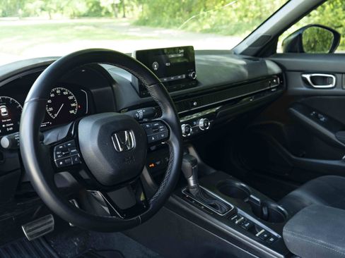 Used 2025 Honda Civic Sport image 16