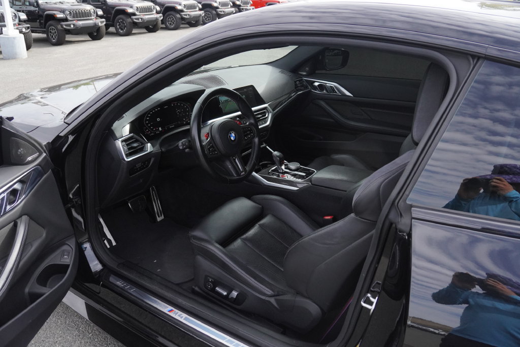 Used 2023 BMW M4 Competition w/ Executive Package RWD image 28