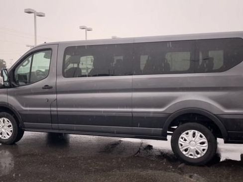 Used 2024 Ford Transit 350 XLT RWD image 7