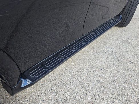 Used 2024 Nissan Armada Platinum w/ Captain's Chairs Package image 13