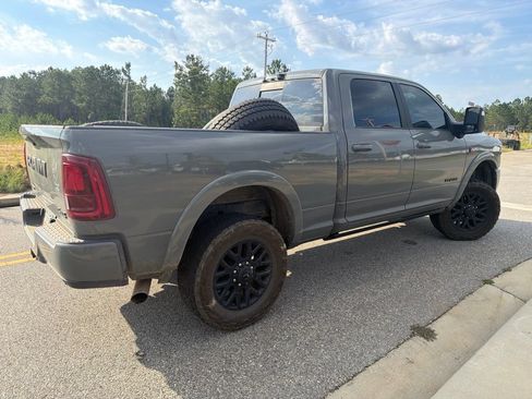 Used 2025 RAM 2500 Limited AWD/4WD image 8