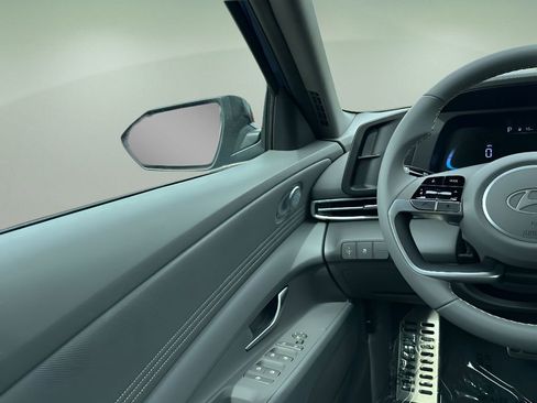 New 2025 Hyundai Elantra Sport image 16