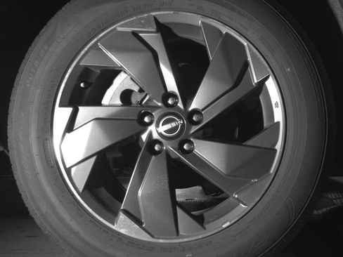 Used 2025 Nissan Rogue SV FWD image 15