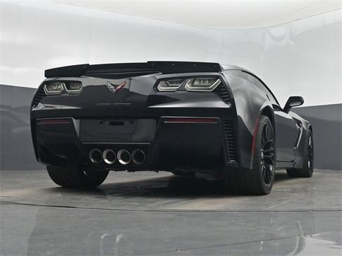 Used 2015 Chevrolet Corvette Z06 w/ 2LZ Preferred Equipment Group image 45