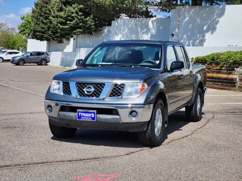 Used 2006 Nissan Frontier SE w/ (P01) Power Pkg AWD/4WD image 3