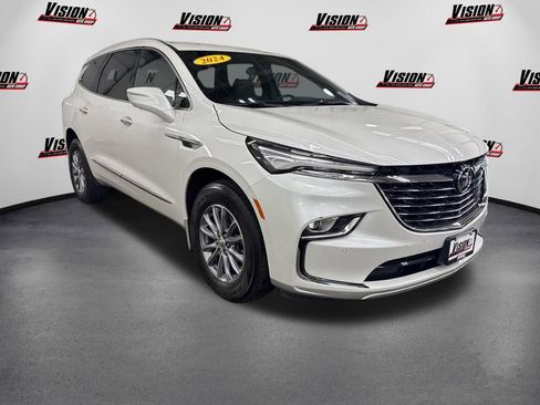 Used 2024 Buick Enclave Premium AWD/4WD image 3