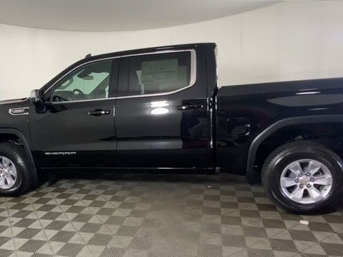 New 2026 GMC Sierra 1500 SLE image 7