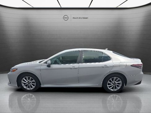Used 2024 Toyota Camry LE FWD image 7