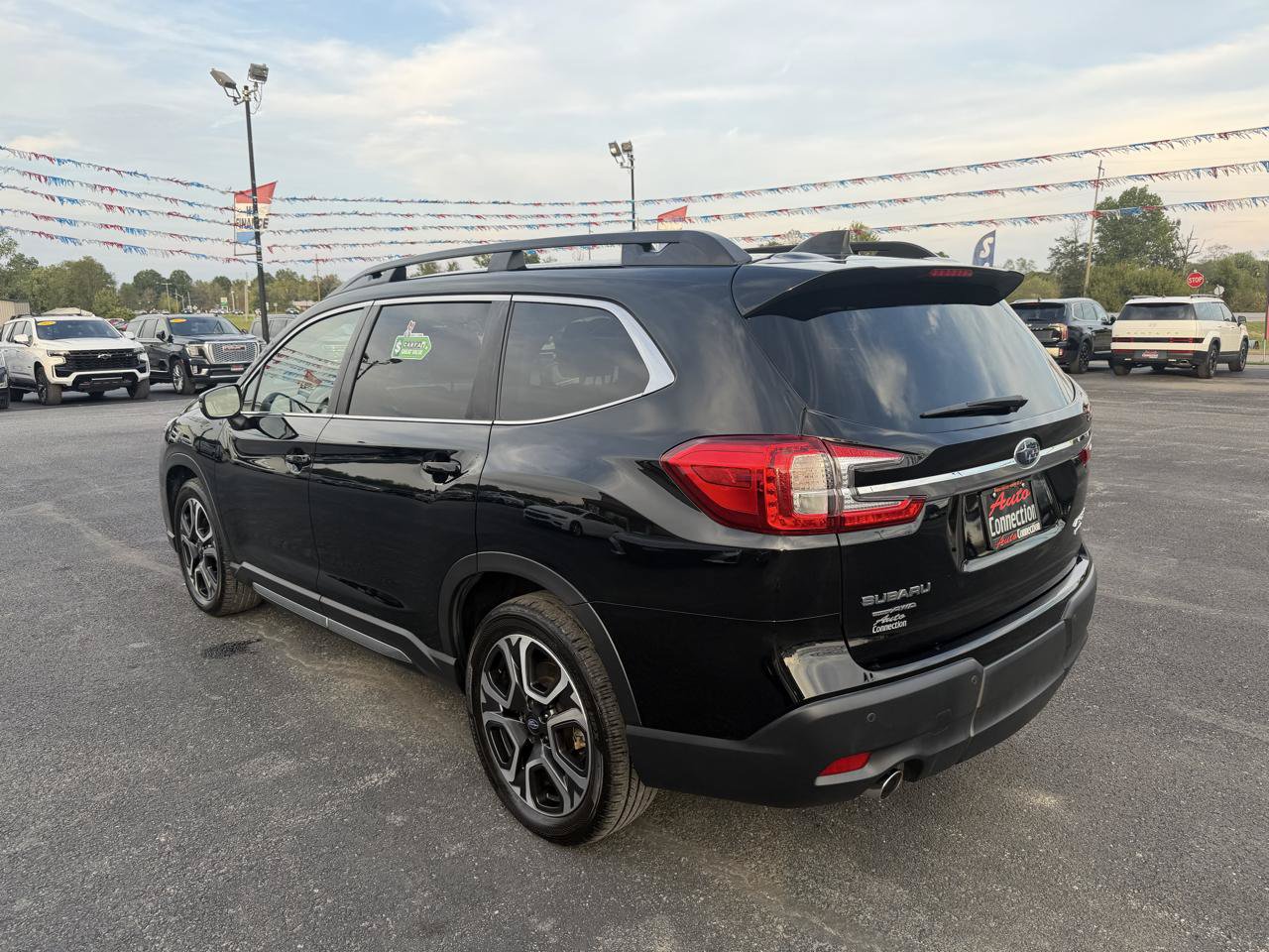 Used 2023 Subaru Ascent Limited AWD/4WD image 8