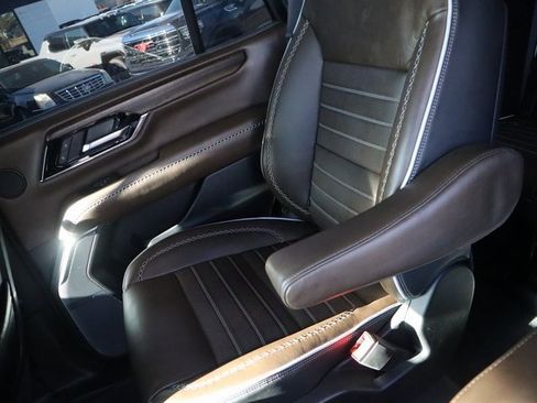 Certified 2026 GMC Yukon Denali Ultimate image 14