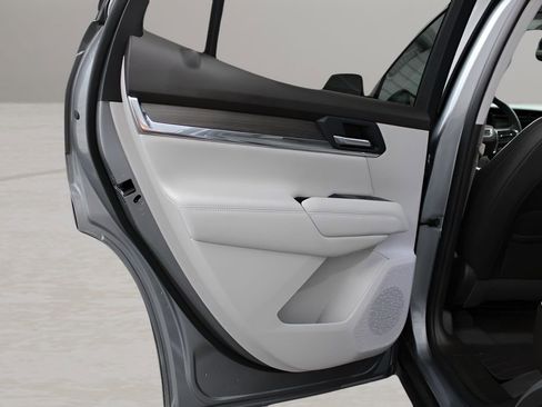 Used 2026 GMC Terrain Denali image 29